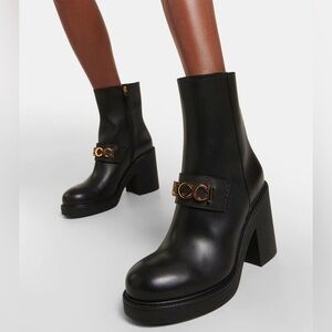Gucci Logo leather ankle boots